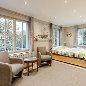  Appartement Ravissante Au Calme à 10mins De L'aéroport De Charleroi